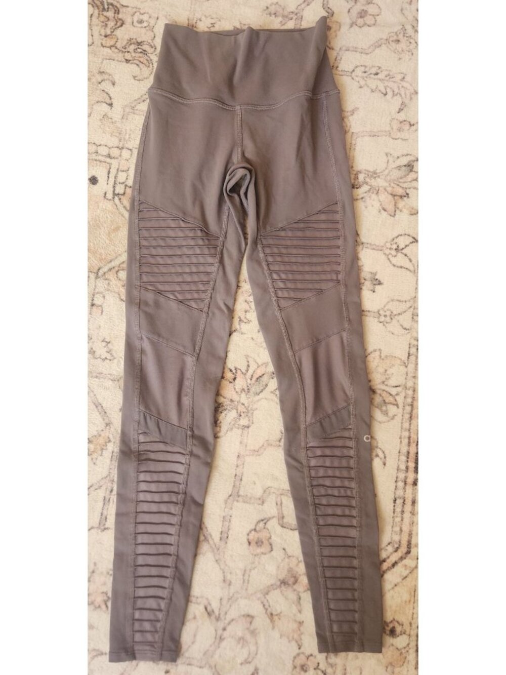 Alo Women's Sz. XS Grey High Waist Moto Leggings Gravel Ribbed